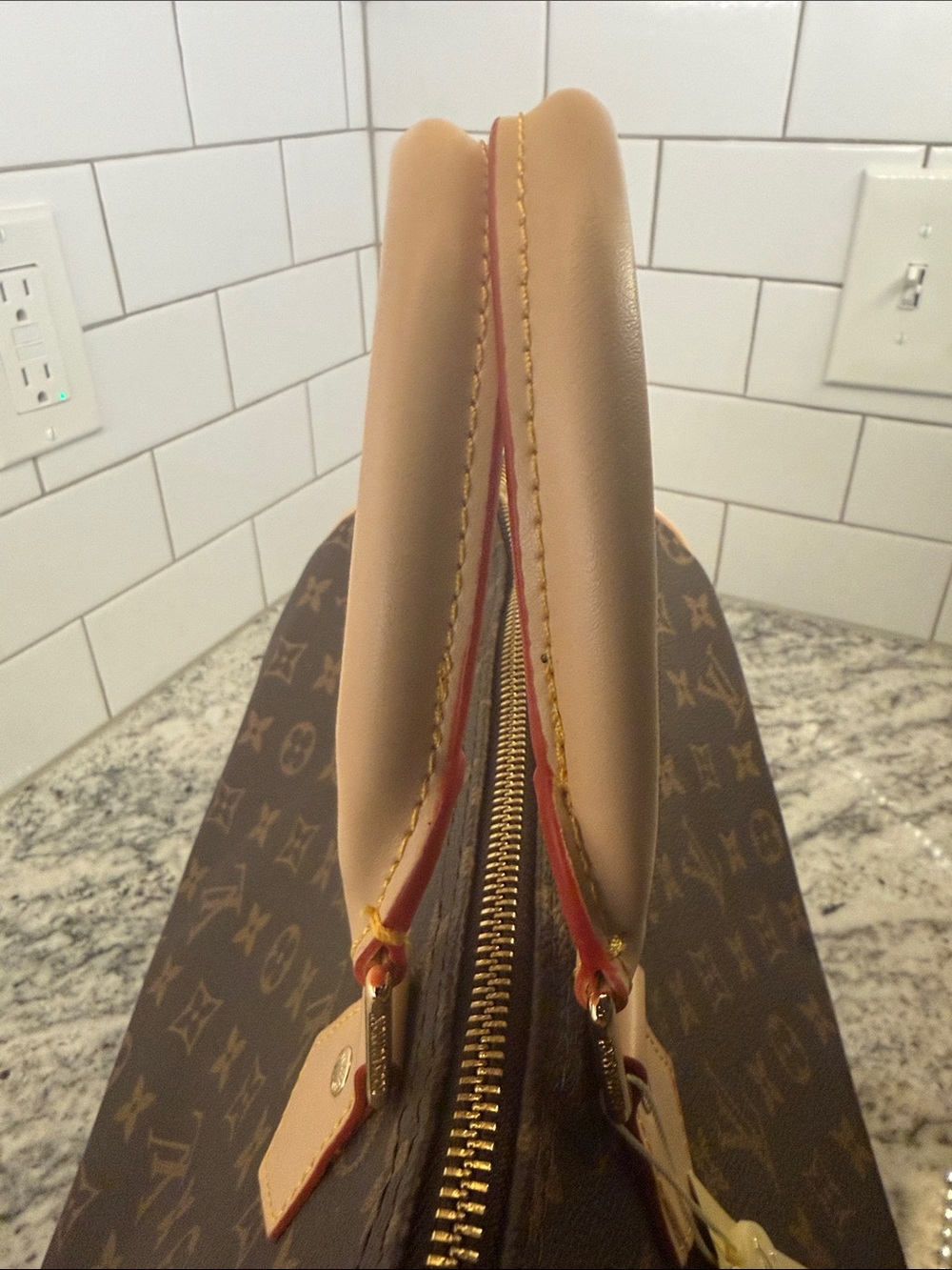 Handbag - Picture 3 of 13